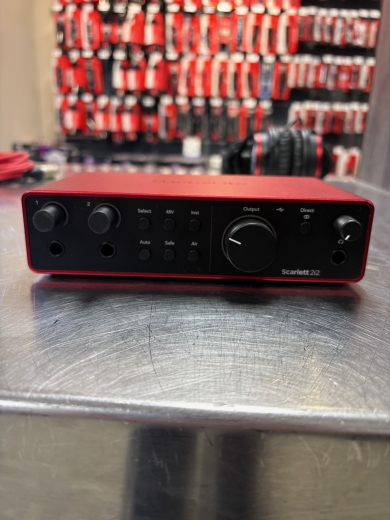 Store Special Product - Focusrite - SCARLETT2I2STM4